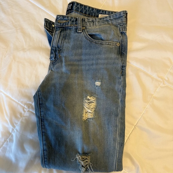 Gap Sexy Boyfriend Jean. 26 Regular. - Picture 3 of 5
